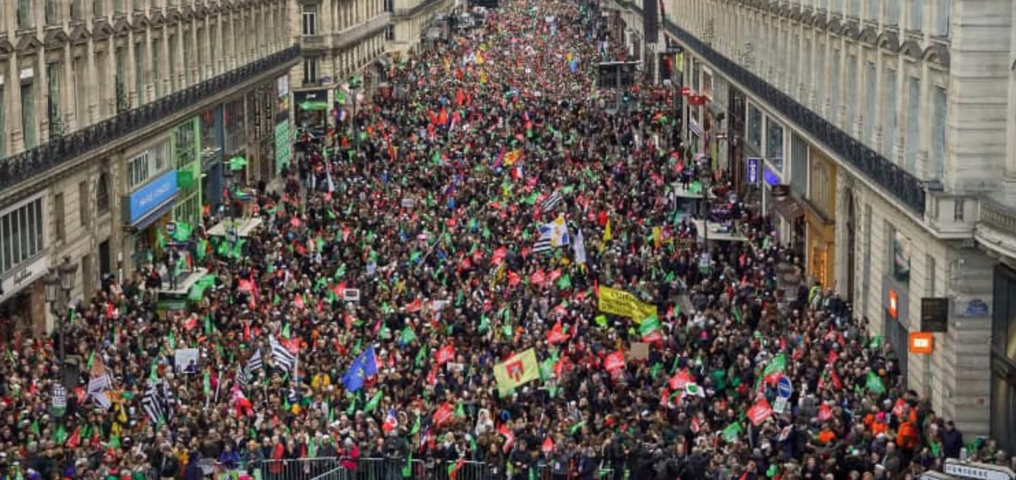 Parigi, folla oceanica contro la proposta di legge sulla procreazione assistita 1